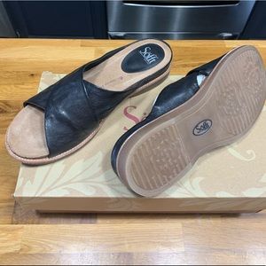 Sofft black leather slide sandals